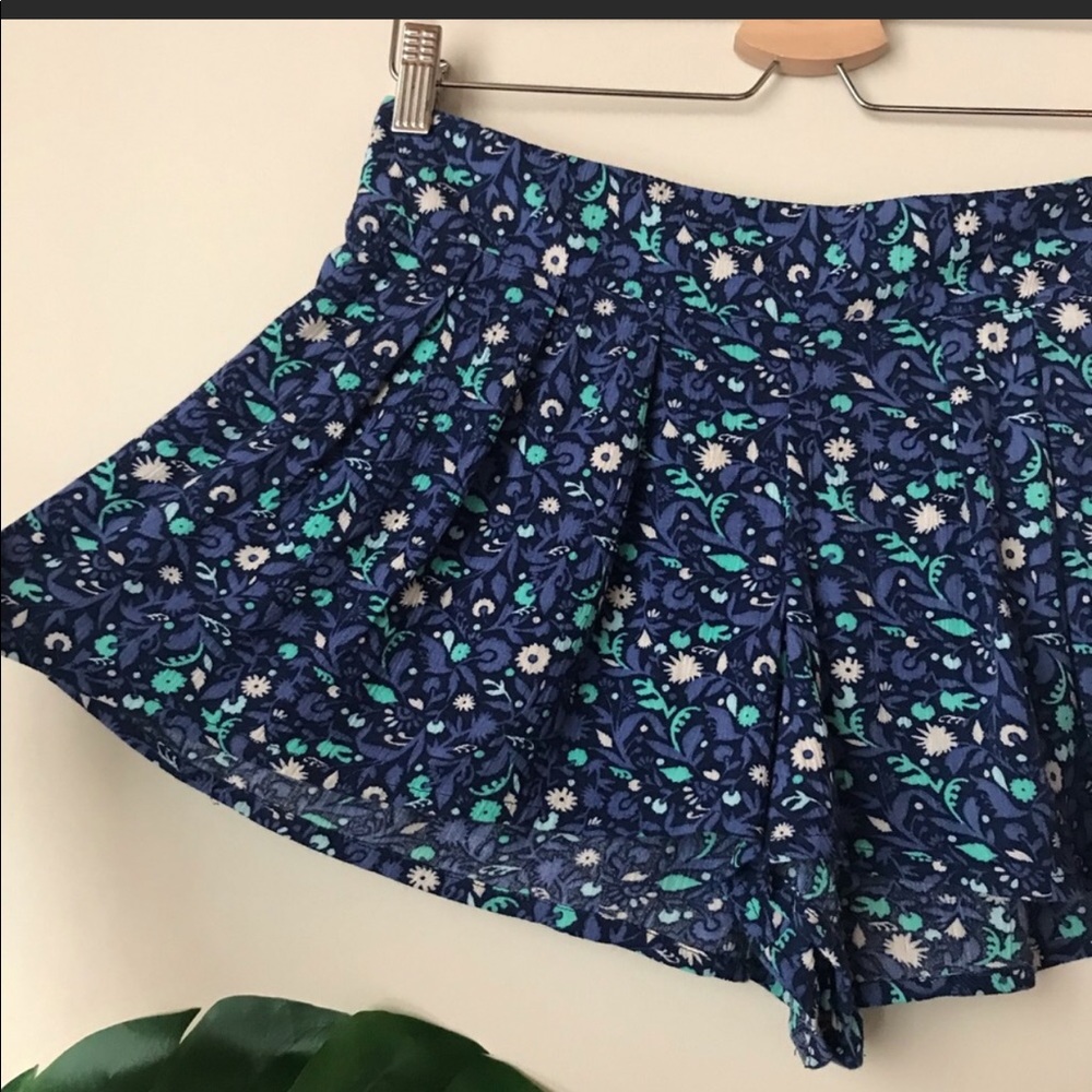 Blue floral print comfy flowy paper bag Shorts